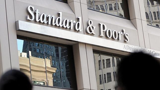 Standard & Poor's mejora ocho décimas su previsión para España en 2015 y la sitúa en el 3%