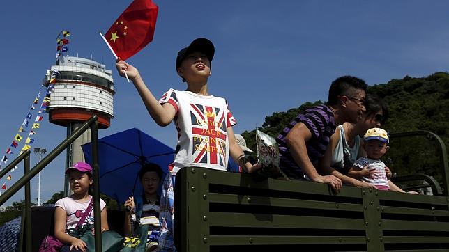 Hong Kong conmemora los 18 años de su devolución a China reclamando plena democracia