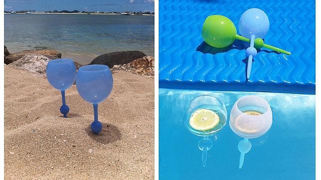 En la arena o en el agua, los beach glasses revolucionarán la forma de tomar copas en la playa o la piscina