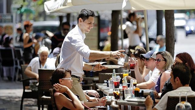 La campaña de verano arranca con 6.748 parados menos en la Comunidad Valenciana