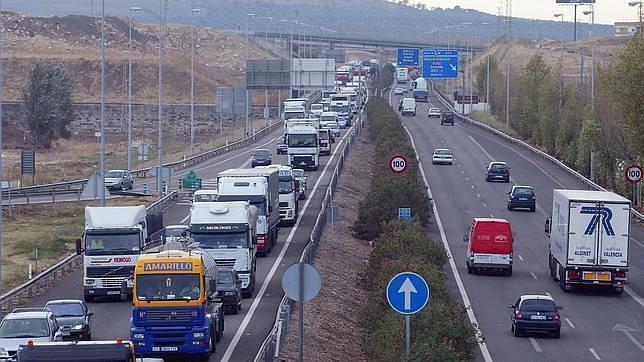 El Consejo de Ministros acuerda bonificar el tráfico de camiones por autopistas de peaje