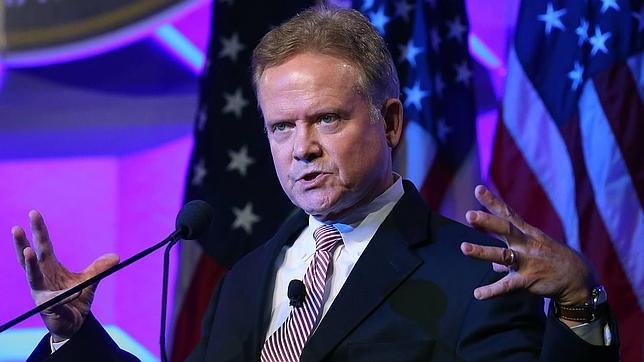 Jim Webb, nuevo candidato demócrata en la carrera hacia la Casa Blanca de 2016