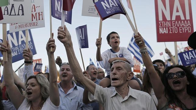 Partidarios del «sí», en una manifestación en Grecia