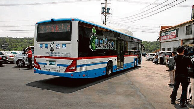 Alicante negocia con una empresa china para comprar autobuses eléctricos