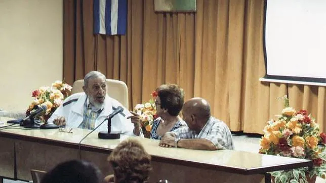 Fidel Castro, durante la mesa de conferencias