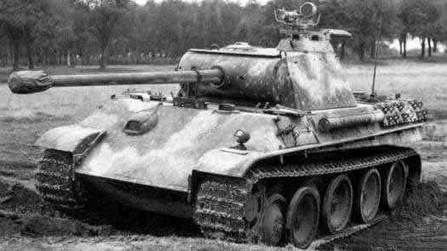 Descubren un tanque de la II Guerra Mundial en la casa de un coleccionista