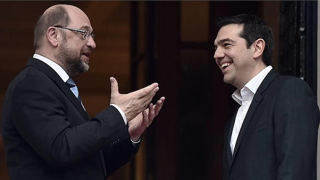 Grecia deberá introducir una nueva moneda si gana el «no», según Schulz