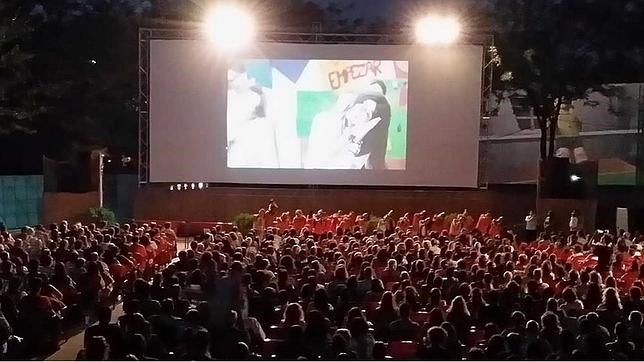 Sala del cine de verano del parque de la Bombilla de Madrid