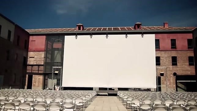 Cine de verano en el Cuartel de Conde Duque