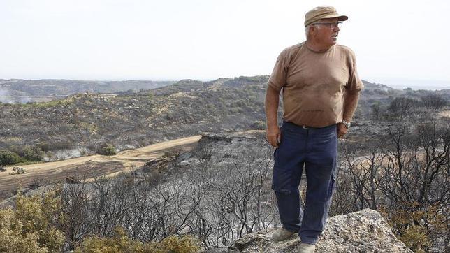 El incendio de las Cinco Villas tardará aún varios días en quedar extinguido