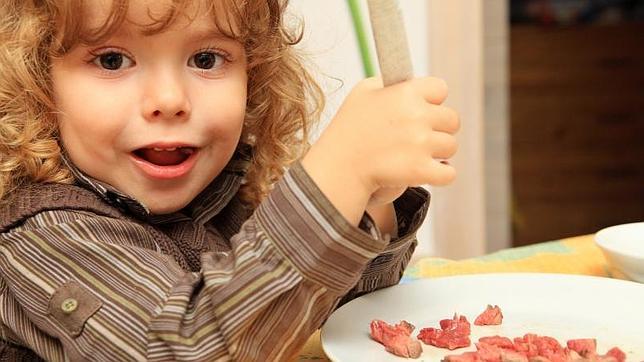 Las respuestas cerebrales de los niños a los alimentos dependen de su peso