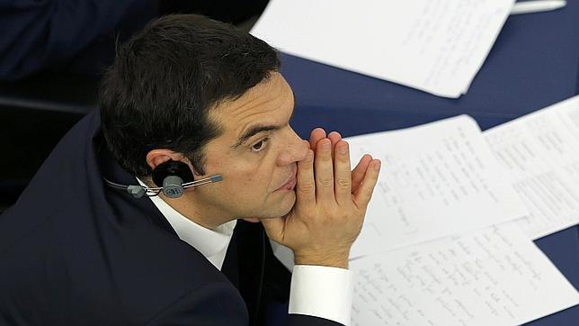 Grecia pide un tercer rescate por 3 años y promete reformas urgentes en pensiones e impuestos