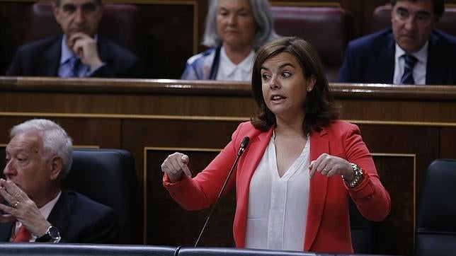 Santamaría, al PSOE: «Qué cuajo hablar de presupuestos en 2011 no los presentaron»