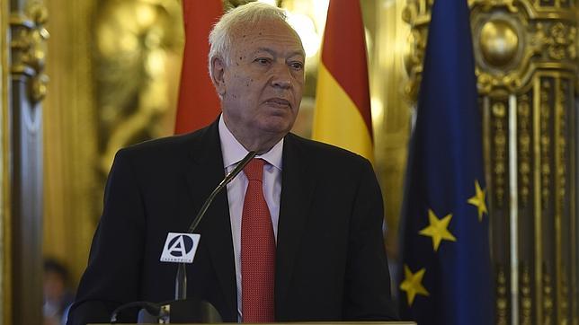 Margallo: «Una lista sin políticos sería como intentar hacer un Barça sin futbolistas»