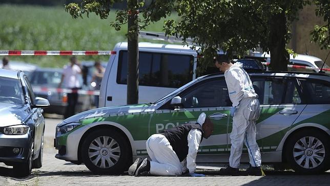 Un hombre abre fuego desde su coche y mata a varias personas en Ansbach, Baviera