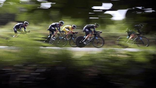 Froome llega a los Pirineos con 1:03 sobre Contador