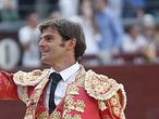 Directo: Eugenio de Mora corta una oreja al primer toro en Pamplona