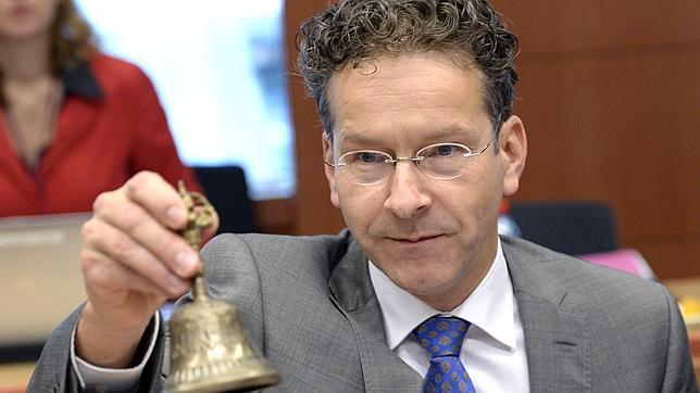 Dijsselbloem se impone a De Guindos y es reelegido presidente del Eurogrupo