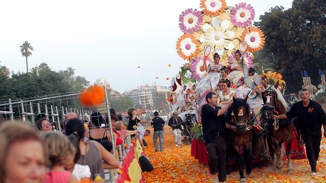 Imagen de archivo de una edición anterior de la Batalla de Flores de Valencia