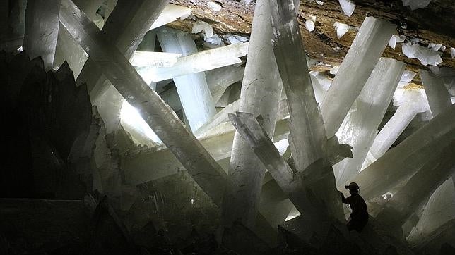 Fotografía de los cristales de yeso de la cueva de Naica