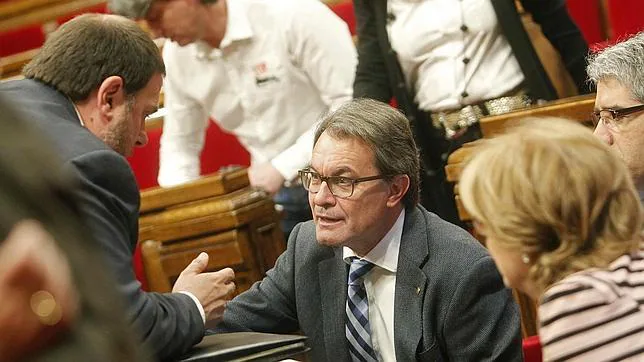 Junquers y Mas hablan en el Parlament