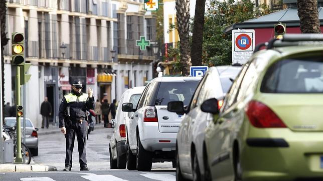 Ciudadanos se desmarca de Espadas y pide alternativas a restringir el tráfico en el Centro