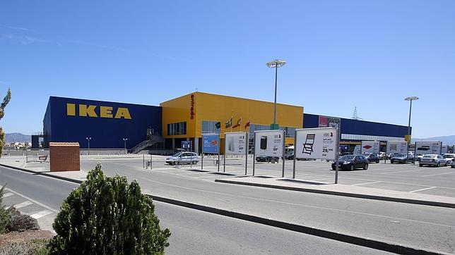 Echávarri reconoce que Ikea «está más fuera que dentro» de Alicante