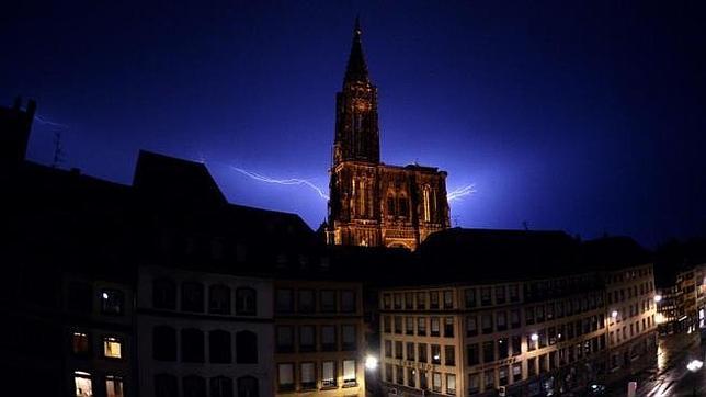 Una tormenta eléctrica obliga a evacuar a 15.000 scouts en Estrasburgo