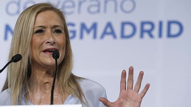 Cifuentes subraya que «la prioridad absoluta» del PP son aquellos que «aún no notan» la salida de la crisis