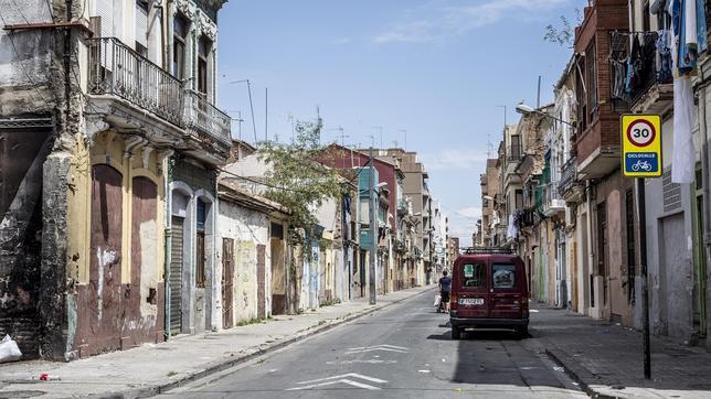 La Policia Local incauta más de 12.000 kilos de chatarra en El Cabañal