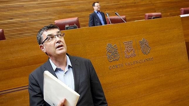 Morera pide a Posada que la reforma del Estatuto valenciano se debata en el Congreso