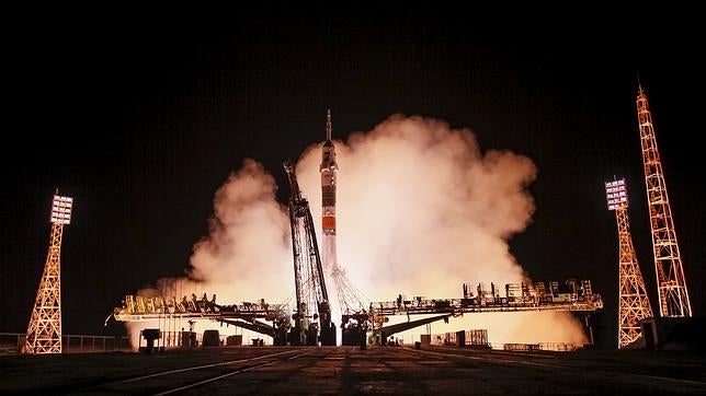 La Soyuz se acopla con éxito a la Estación Espacial Internacional