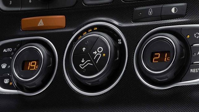 Usar adecuadamente el aire acondicionado del coche no se limita a fijar la temperatura interior