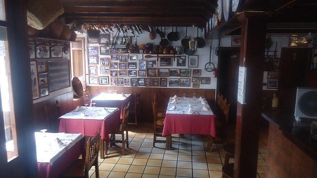 Está decorado con una particular colección de antigüedades