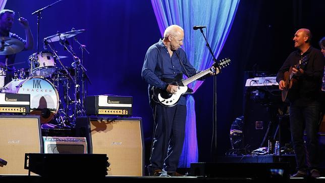 Mark Knopfler: rock de altos quilates para una noche sevillana tropical