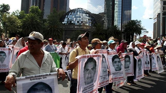 Protestas en México por la desaparición de los 43 normalistas