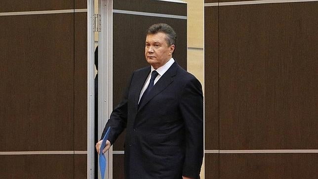 Ucrania comienza a juzgar en ausencia al expresidente Yanukóvich