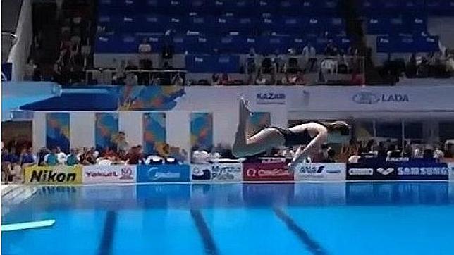 El peor salto del Mundial de Natación