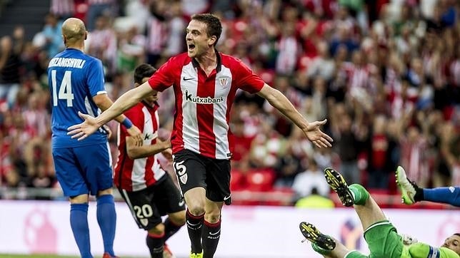 El Athletic encarrila el pase en el debut soñado de Eraso