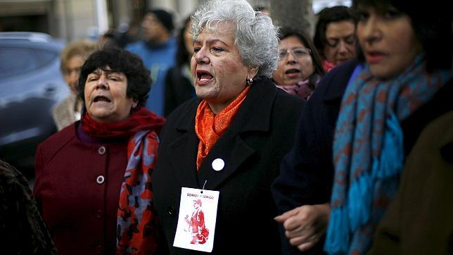 Veronica De Negri, madre de Rodrigo Rojas, piden justicia este viernes en Santiago