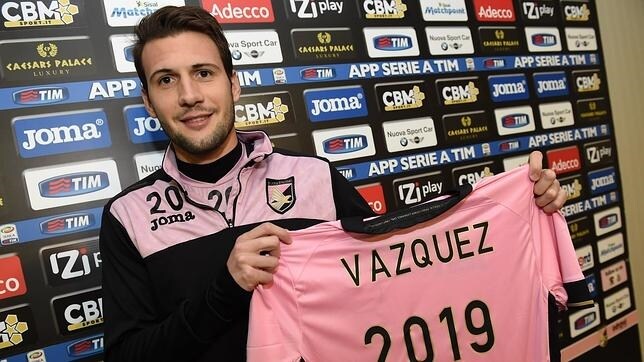 Franco Vázquez firma una espectacular jugada con tres «caños» consecutivos