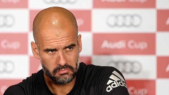 Otra tensa rueda de prensa de Guardiola