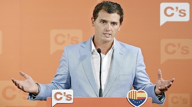 Rivera pide el apoyo de PSC y PP para formar gobierno tras el 27S