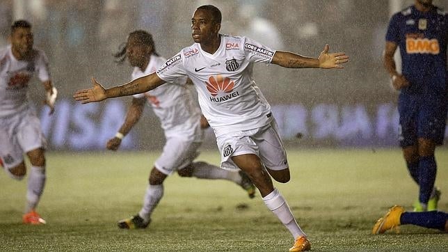 Robinho, durante un encuentro con el Guangzhou Evergrande de la Superliga China