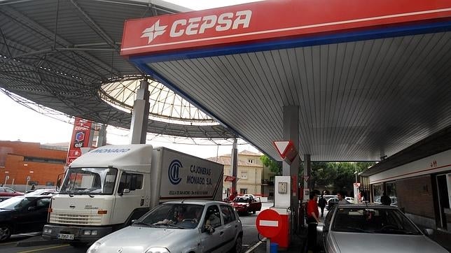 Cepsa eleva un 64% su beneficio en el semestre, hasta los 287 millones, gracias a márgenes de refino