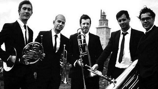 Hércules Brass Quinteto actuará esta tarde a las 20.30 horas en el Monasterio de San Rosendo