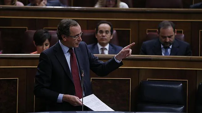 Alfonso Alonso en el pleno de la sesión de control en el Congreso de los Diputados