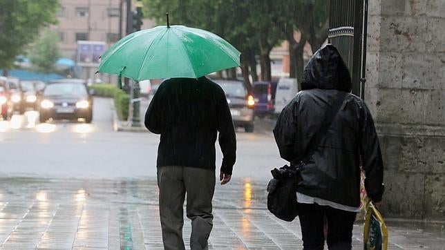 Tormentas fuertes en el noreste y descenso generalizado de temperaturas