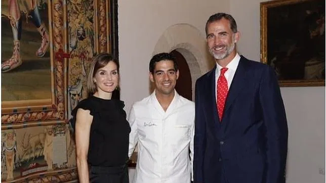 El chef Andreu Genestra el pasado miércoles junto a Don Felipe y Doña Letizia