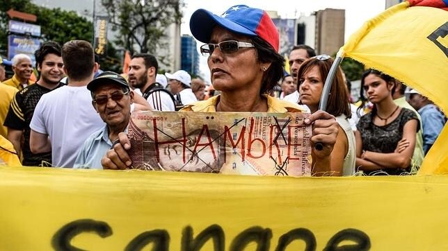 Una de las manifestantes en la marcha de Caracas